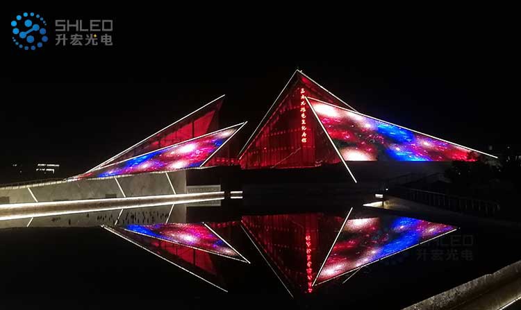 媒体立面 (37) 媒体立面 (37)